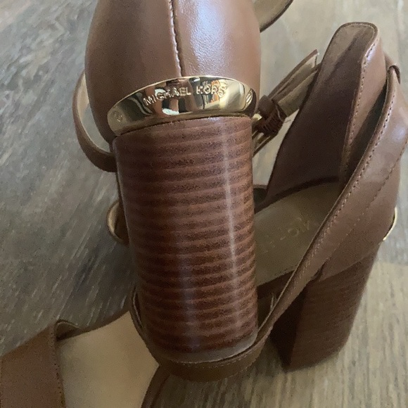 Michael Kors heels - Picture 3 of 6